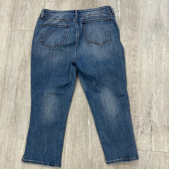 Not Your Daughters Jeans Light Wash Skinny Jeans - Size 12 crop - Picture 2 of 3